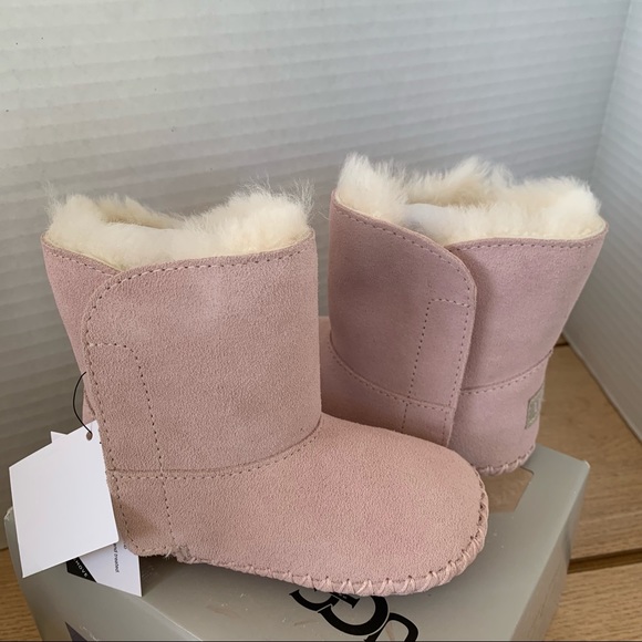 Uggs pink infant Caden boots see size chart - Picture 4 of 7